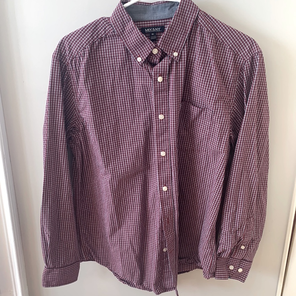 Men’s small plaid button down shirt red, black, white Medium